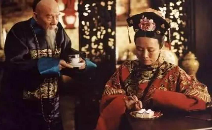 儿子升官母亲应该高兴才对 为什么李鸿章每次升官母亲都板着脸呢