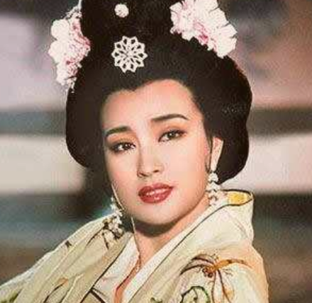 武则天临死前为什么将皇位还给李家 看完就知道她不愧是一代女皇