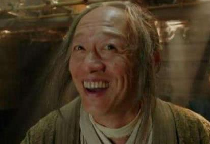 他是祸害明朝的大奸臣魏忠贤 他在最得势时期是什么样的