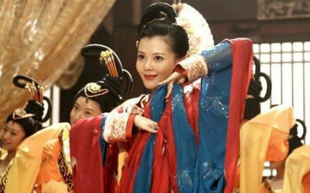 戚夫人被做成人彘活活的折磨致死 她之前为什么不自杀 