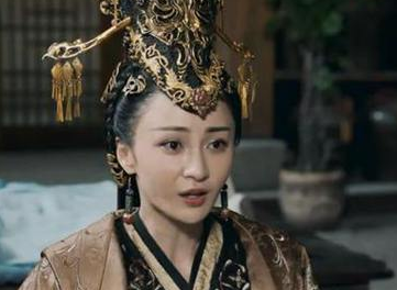 《剑王朝》叶甄爱梁惊梦吗？叶甄对梁惊梦是什么感情？