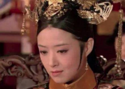 她因貌美被雍正相中，乾隆却因她大发雷霆