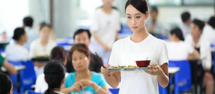 《外科风云》蓝盈莹扇李佳航嘴巴在剧中哪一集 扇巴掌的原因是什么