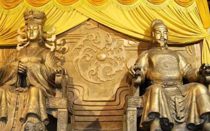 武则天杀了唐高宗好几个儿子，为什么他却无动于衷？