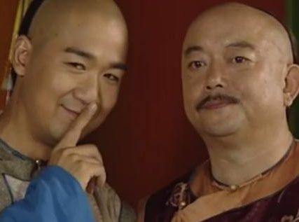 和珅在被嘉庆皇帝处决的时候 纪晓岚为什么救不了他呢