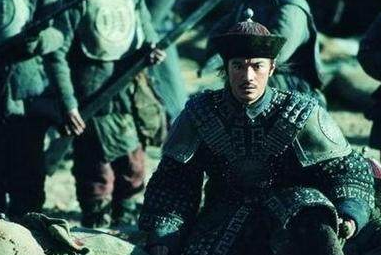 讷亲和珅前最红的人，为什么会被乾隆杀掉？