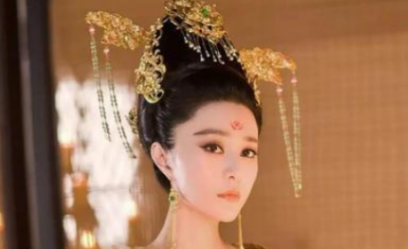 杨芷为什么会被贬成庶人？她做了什么