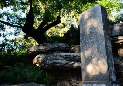 王承恩都做过什么样的大事 为何他身为太监却能葬入皇陵呢