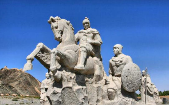 西汉名将卫青，霍去病，霍光之间有什么关系？汉武帝为什么选择霍光辅佐幼主？