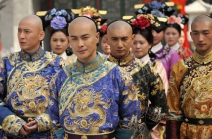 康熙四妃之首盛宠一时，最后为什么被幽禁至死？