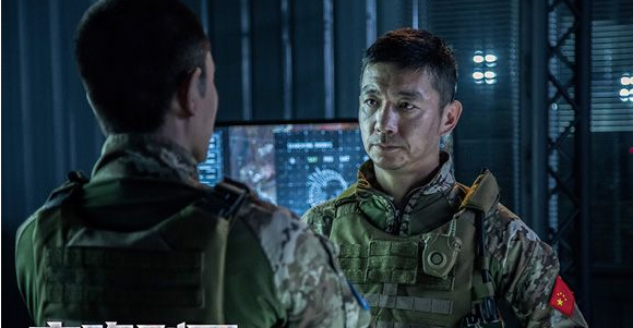 邢佳栋《空降利刃》今晚收官新作《谎言真探》引期待？