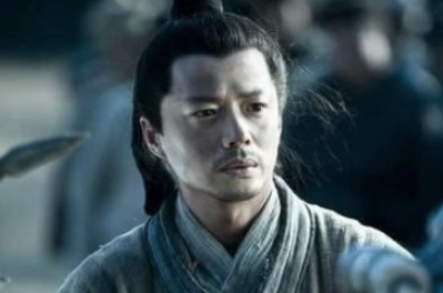 韩信年轻时一穷二白，他是怎么学会一身军事本领的呢？