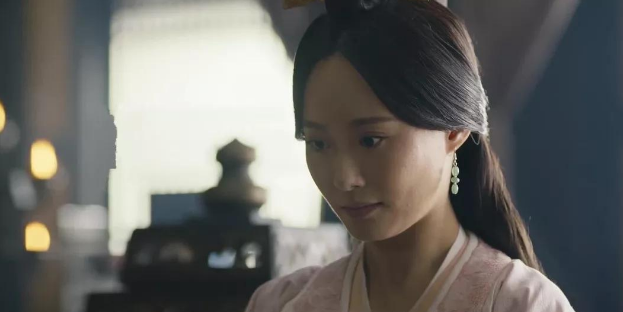 关羽比张飞更帅,为何张飞的女儿入宫当了皇后,关羽女儿却没有?