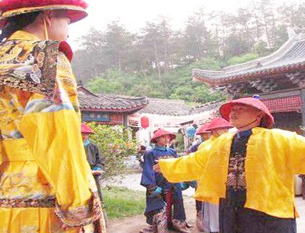 黄马褂作为皇帝赏赐之物 这个马褂到底有什么特权呢