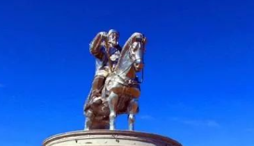 这个国家曾经称霸中亚，被成吉思汗灭掉后又数次复国，实力强大