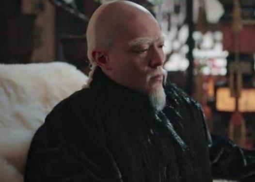 他无才无能成为皇帝，在祭天大典时被父亲诅咒