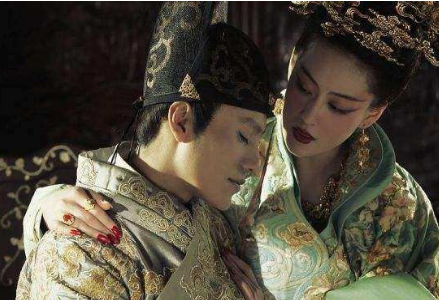 明朝文化到底是什么样的 为什么有人会说专制,百姓愚昧呢