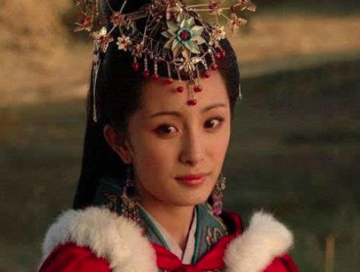 王昭君：被误以为貌丑而被逼远嫁匈奴，两任丈夫是亲生父子