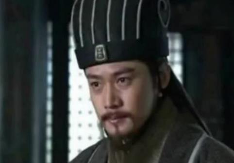 魏延斩韩玄救黄忠，诸葛亮骂他脑后有反骨什么意思？