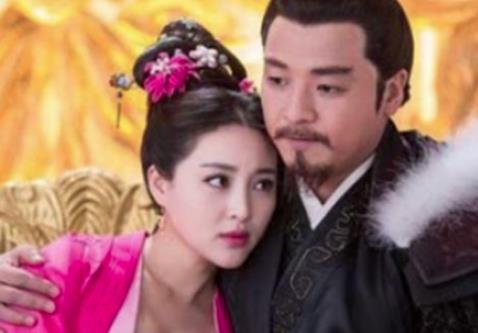 丈夫把妻子卖给王爷，15年后她成为皇后