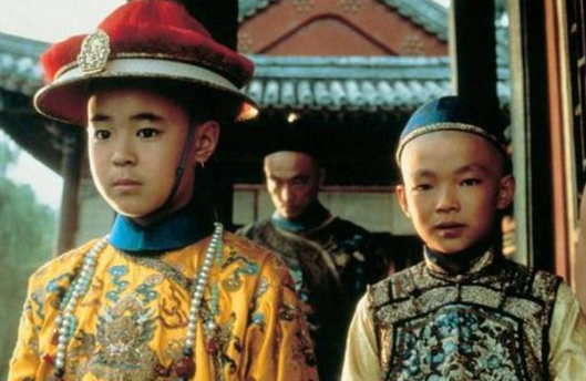 溥仪是怎么从皇帝变公民的？末代皇帝的传奇人生！