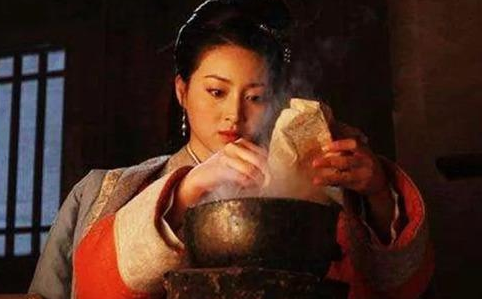 小说里的“蒙汗药”真的有吗？为什么古代小说中都会出现“蒙汗药”？