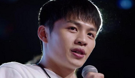 《亲爱的热爱的》米邵飞为什么会选择退役呢 米邵飞和亚亚在一起了吗