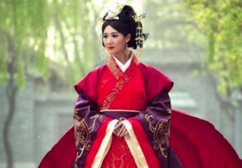 皇帝去姐姐家玩看上一女子，为了娶她送姐姐千两黄金