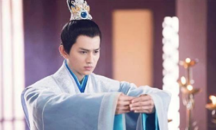 楚平王是怎么登上皇位的？杀侄子坑哥哥