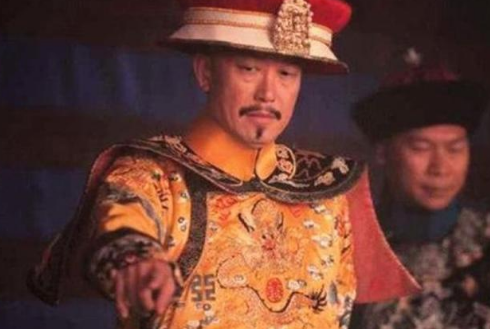 和珅告诉嘉庆立储消息，为什么嘉庆反而以此给他定罪？