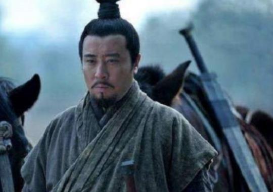 诸葛亮去世后，刘禅为什么立马投降曹魏？