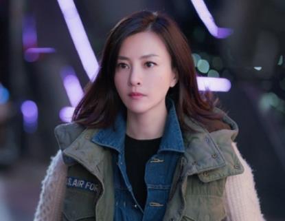 《遇见幸福》萧春泥和萧晴两人是什么关系？