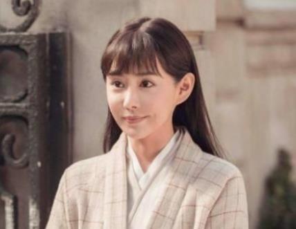 《老酒馆》小尊是谁？她是剧中反派吗？