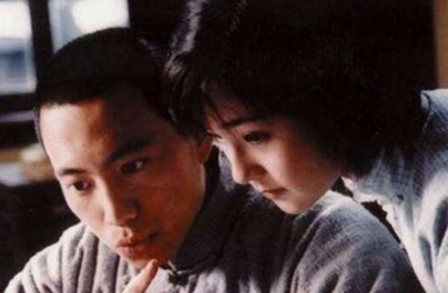 师生相恋生下一对龙凤胎，生下的女儿长大后享誉文坛无人不知！
