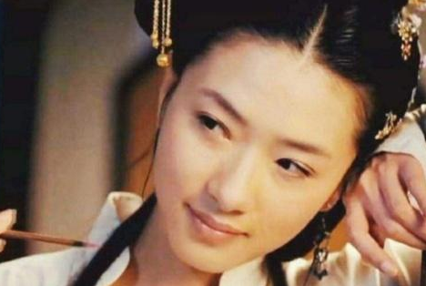 古代青楼女子系红绳为什么分别在腰上和脚上 这里面分别有什么蕴意呢