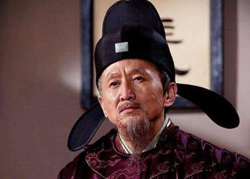 辅政大臣裴炎为武则天的女皇梦铺路,为何还被她问斩?