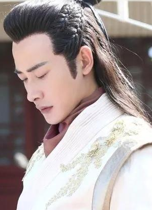 为了一个美女,这两个国家打了数十年的仗,死了数十万人?