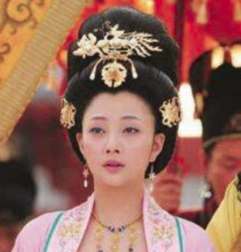 唐玄宗独宠杨贵妃，为什么没有封她为皇后？