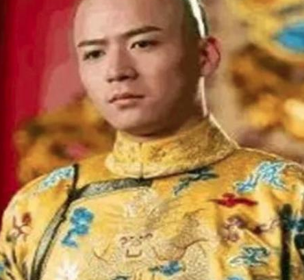 纪晓岚作为和珅的死党 和珅死后他的下场是什么样的