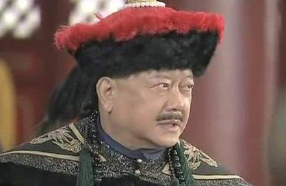 一朝天子一朝臣！嘉庆帝扳倒和珅真正的原因到底是什么？