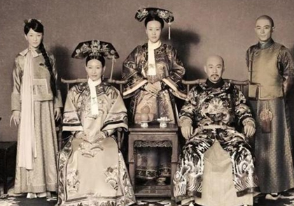 清朝颁布的剃发令 为什么剃掉光头发而是留下一条辫子