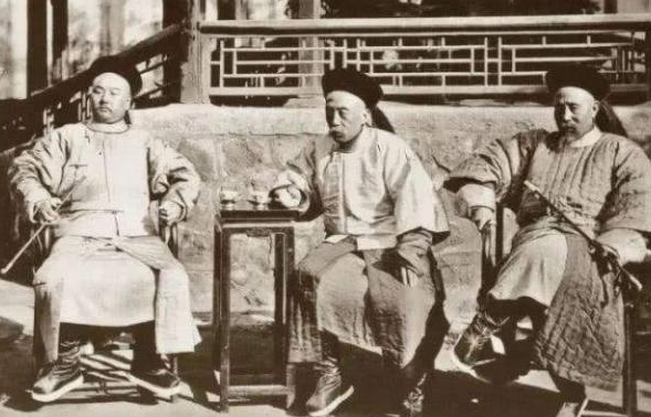 清朝的军机大臣是个什么官？权力有多大