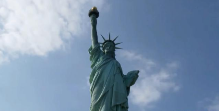 美国自由女神像差点倒塌是怎么回事 是什么原因导致的