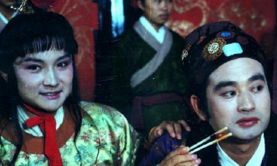 年少只道薛蟠坏，中年方知薛蟠真