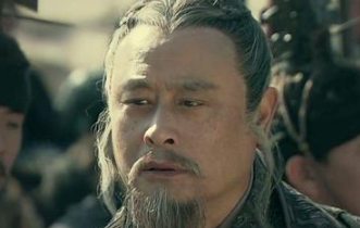 秦国名将王翦出征前一直问秦始皇索要金钱良田，属下都觉得过分，但真相竟然是为了活下来