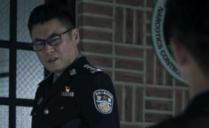 《破冰行动》李飞生父身份曝光，到底是何方神圣?