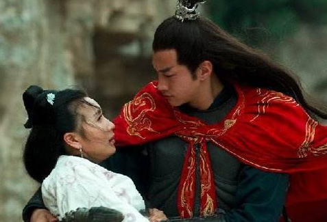 历史上并无貂蝉其人，那吕布为什么还要杀董卓？