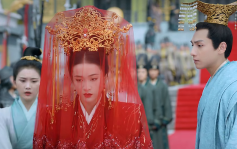 《白发王妃》明知漫夭身份不简单，黎王为何穷追不舍？