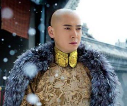 继父多尔衮死后，顺治嚎啕痛哭，一年后又将他挫骨扬灰