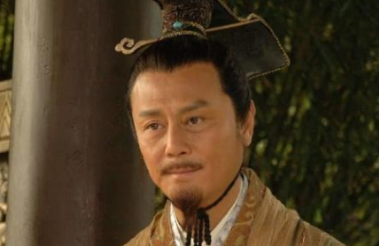 薄昭做了什么事情，刘恒让全体大臣穿孝服，去他家哭丧？